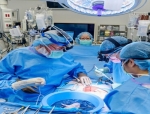 First-Ever Combined Heart Pump and Pig Kidney Transplant Gives New Hope to Patient with Terminal Illness