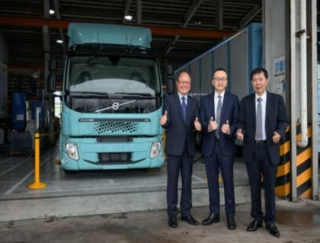 Zuellig Pharma Introduces Volvo FE Electric Truck for Cold Chain Logistics